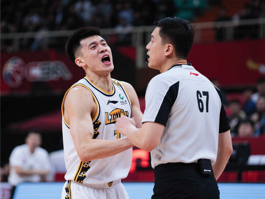 他與梅西共 他與梅西共